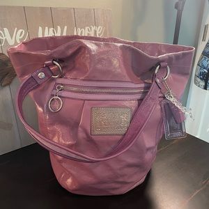Coach xtra large tote bag purple patent leather